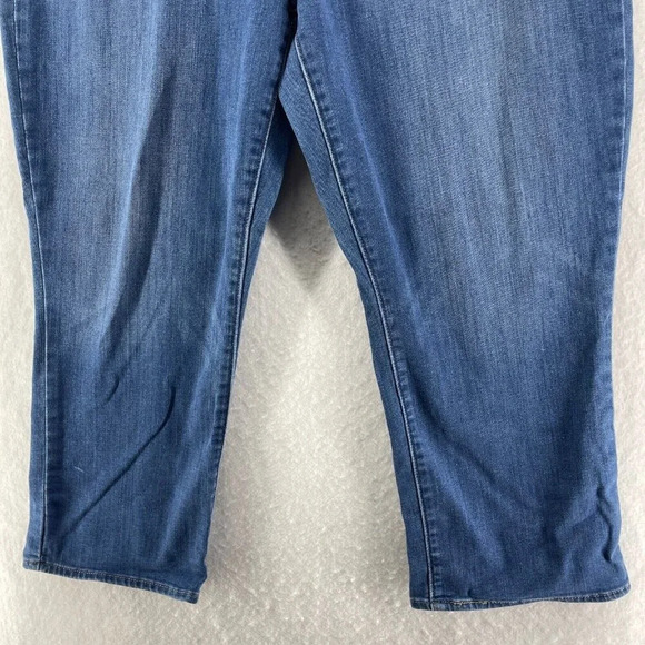 Levi's Pants Womens Sz 32 Blue Denim Stretch Straight Leg Highrise Cropped Jeans - Picture 7 of 11